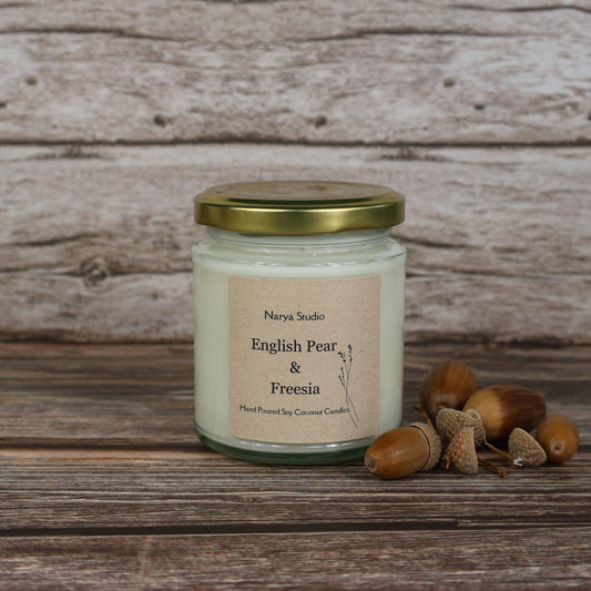 English Pear & Freesia