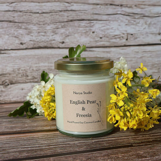 English Pear & Freesia